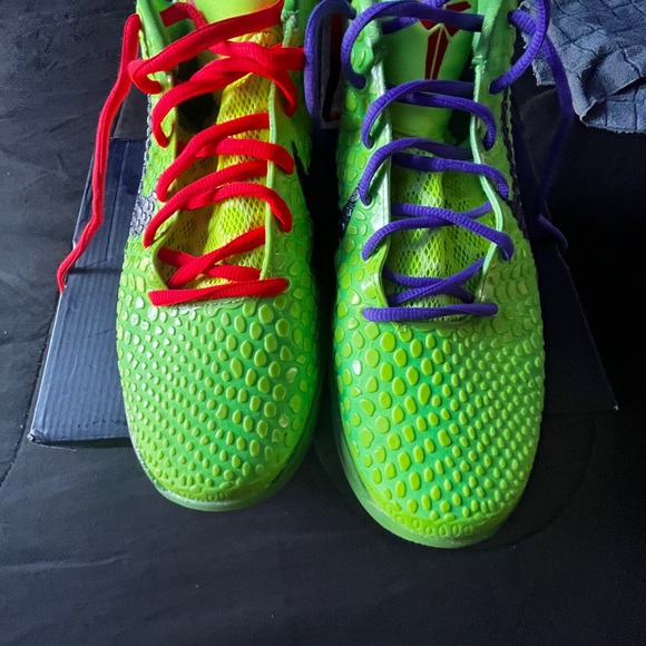 NIke kobe grinch Protro - Picture 4 of 5